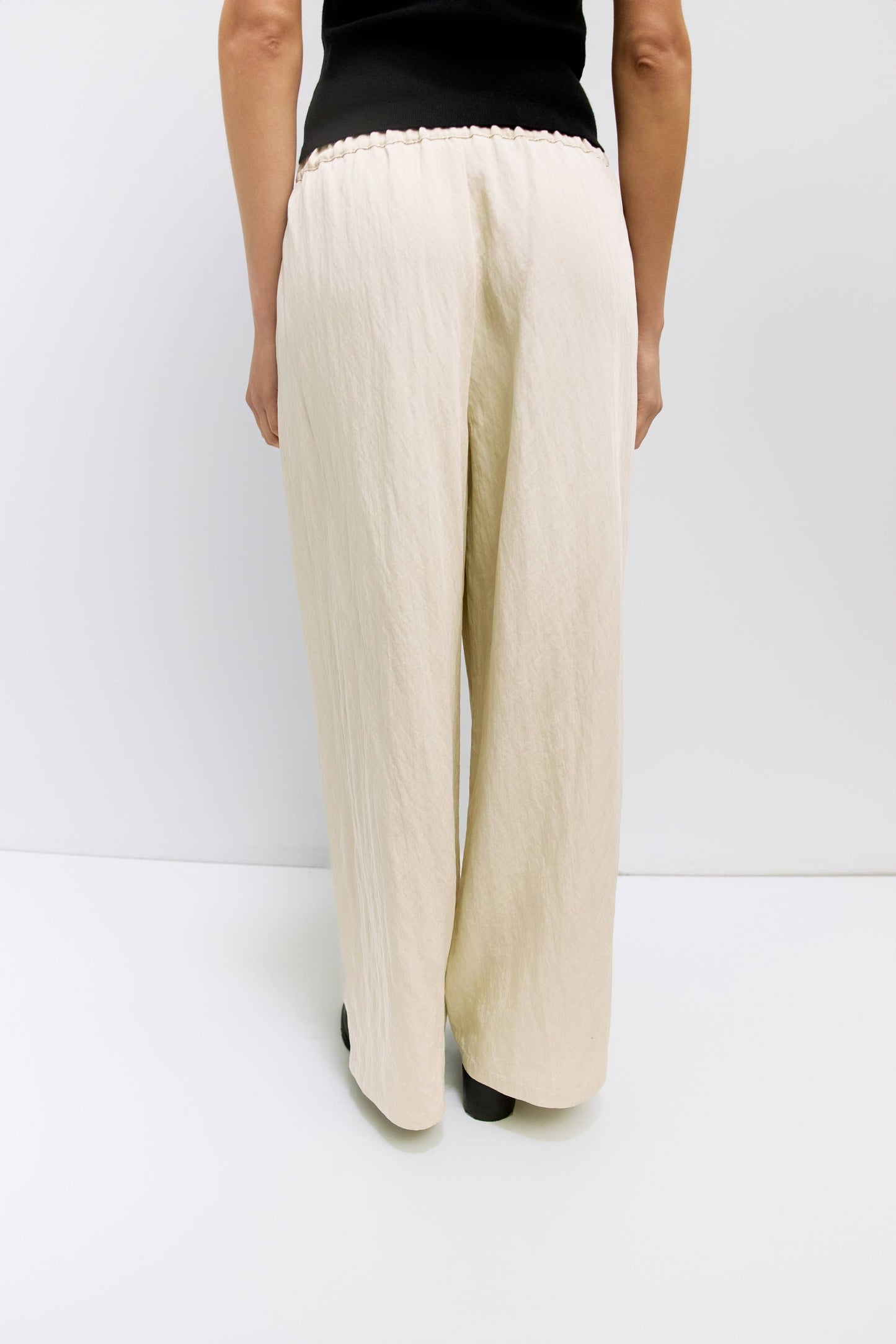 Bone Pleated Wide Leg Pants