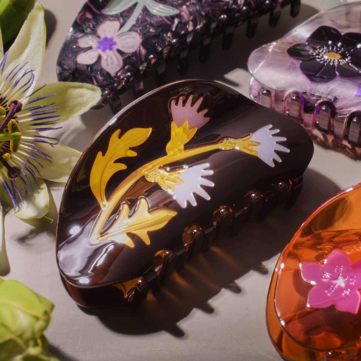 Women's Milk Thistle Hair Claw Dark Brown and Gold Acetate