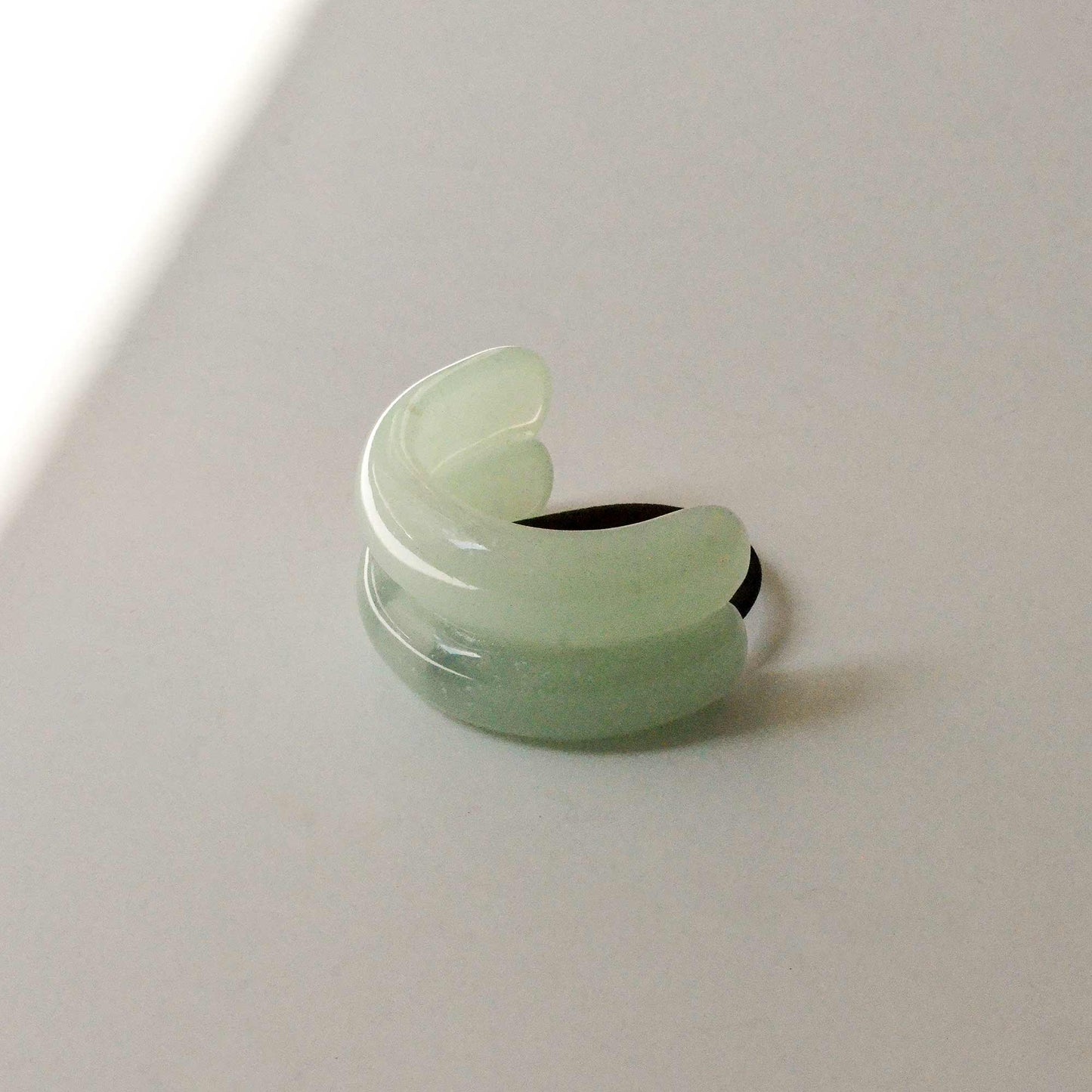 Wide Double Arch Acrylic Ponytail Hair Tie | Light Green