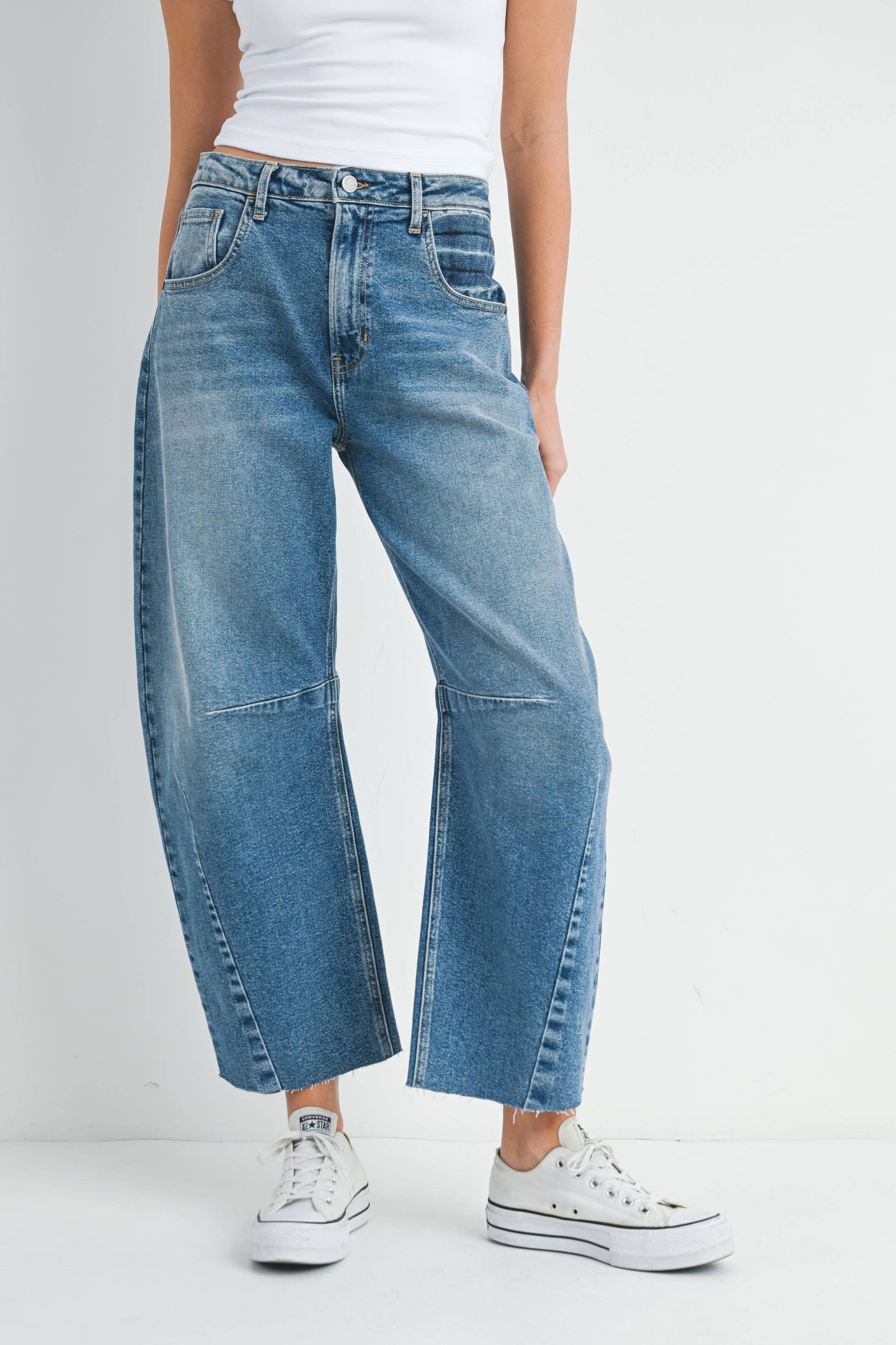 Medium Wash Seamed Barrel Jean