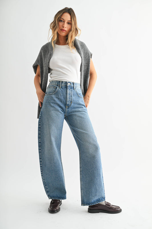 Medium Wash Relaxed Barrel Jean