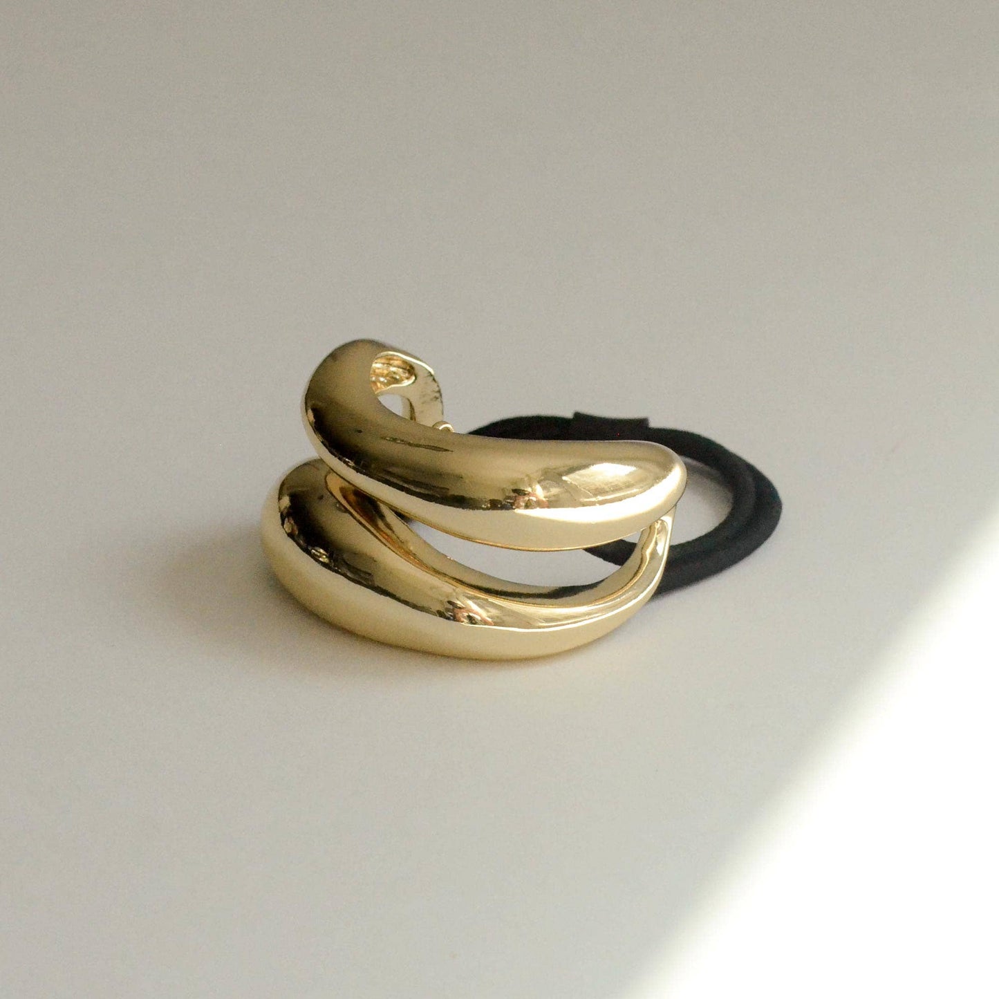 Gold Wide Sculptured Metal Ponytail Hair Tie