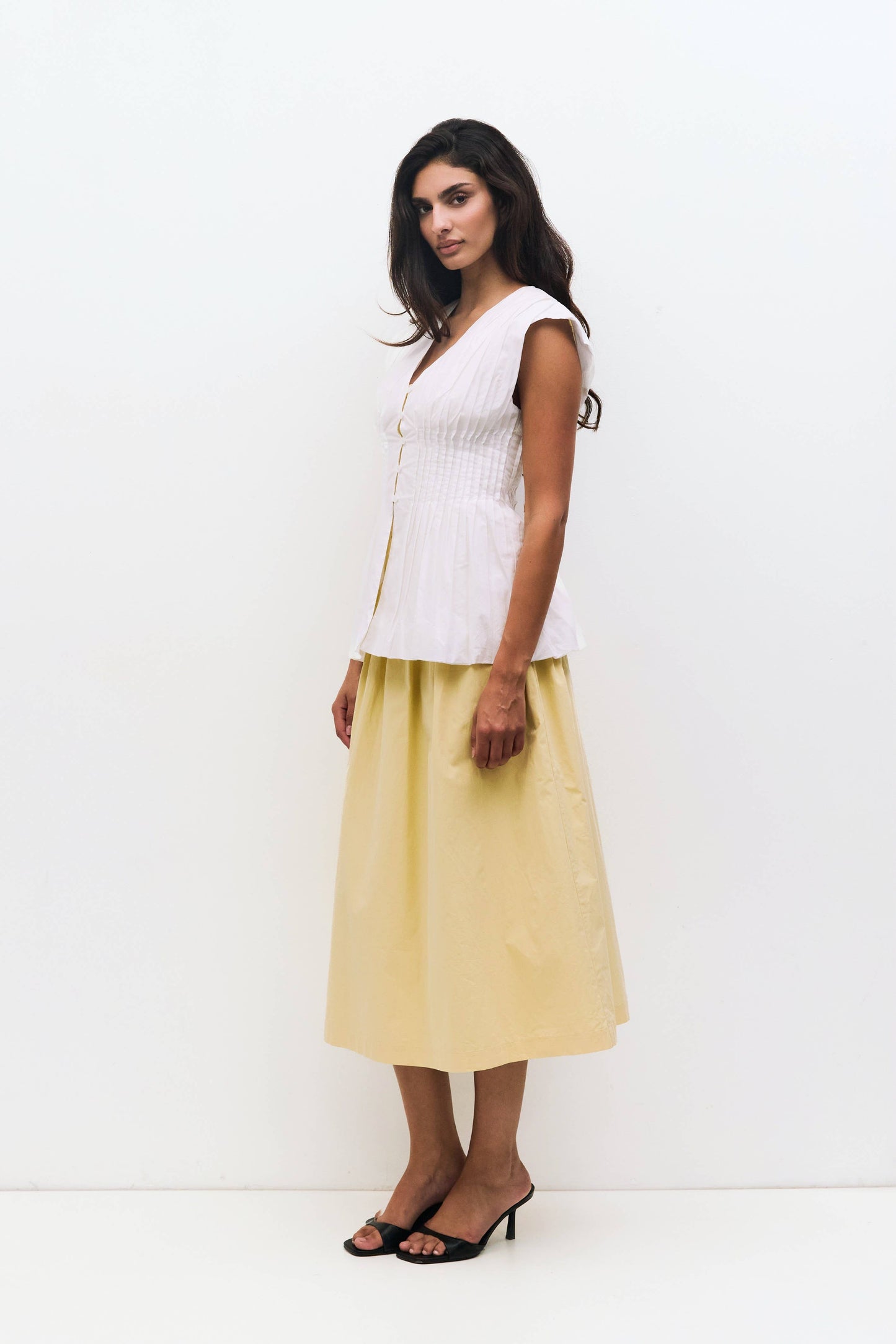 Cotton Poplin Sleeveless Fitted Waist Top