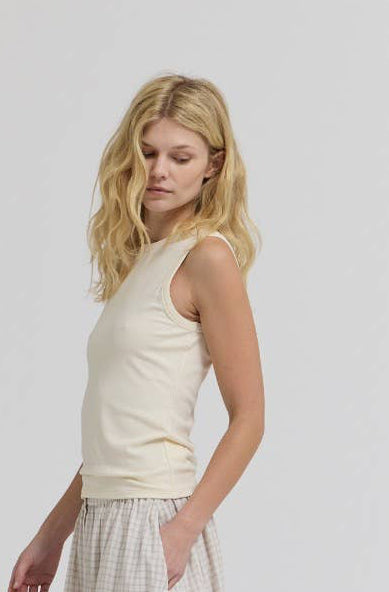 Wide Shoulder Seam Back Tank
