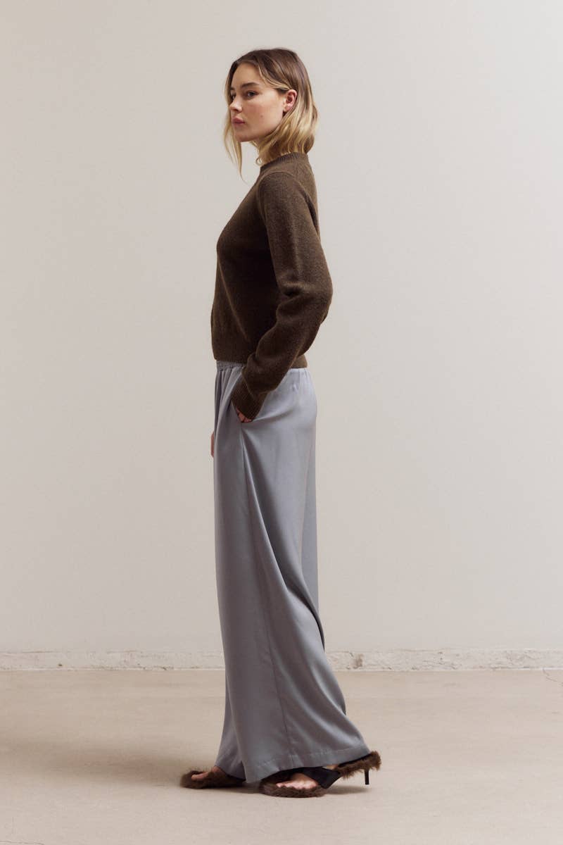 Classic Crew Neck Pullover Sweater