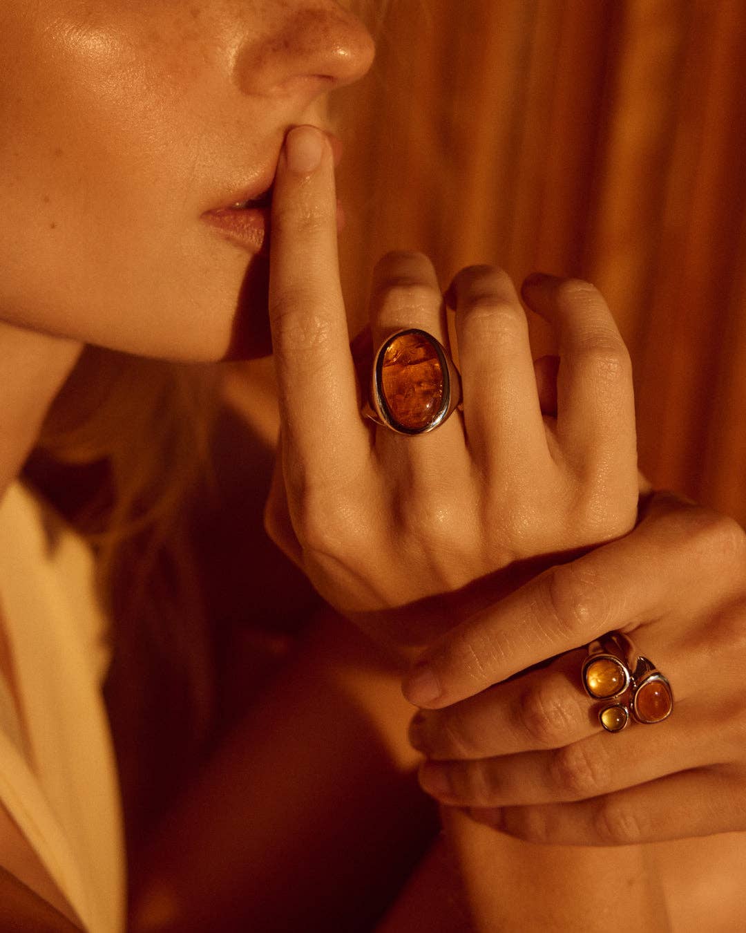 Honey Resin Stud Ring: Gold + Silver