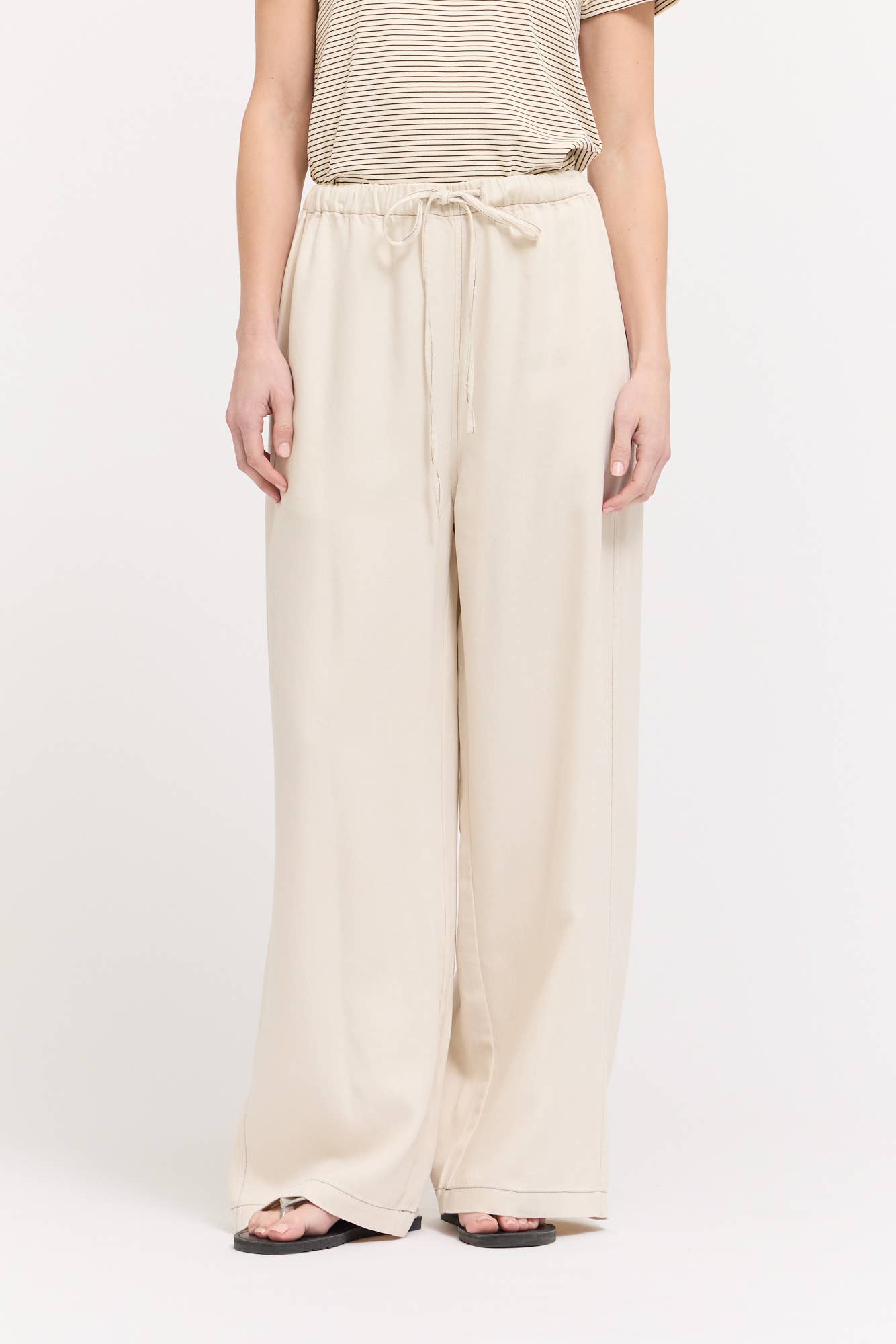 Milk Tencel Seam Wide Leg Pants