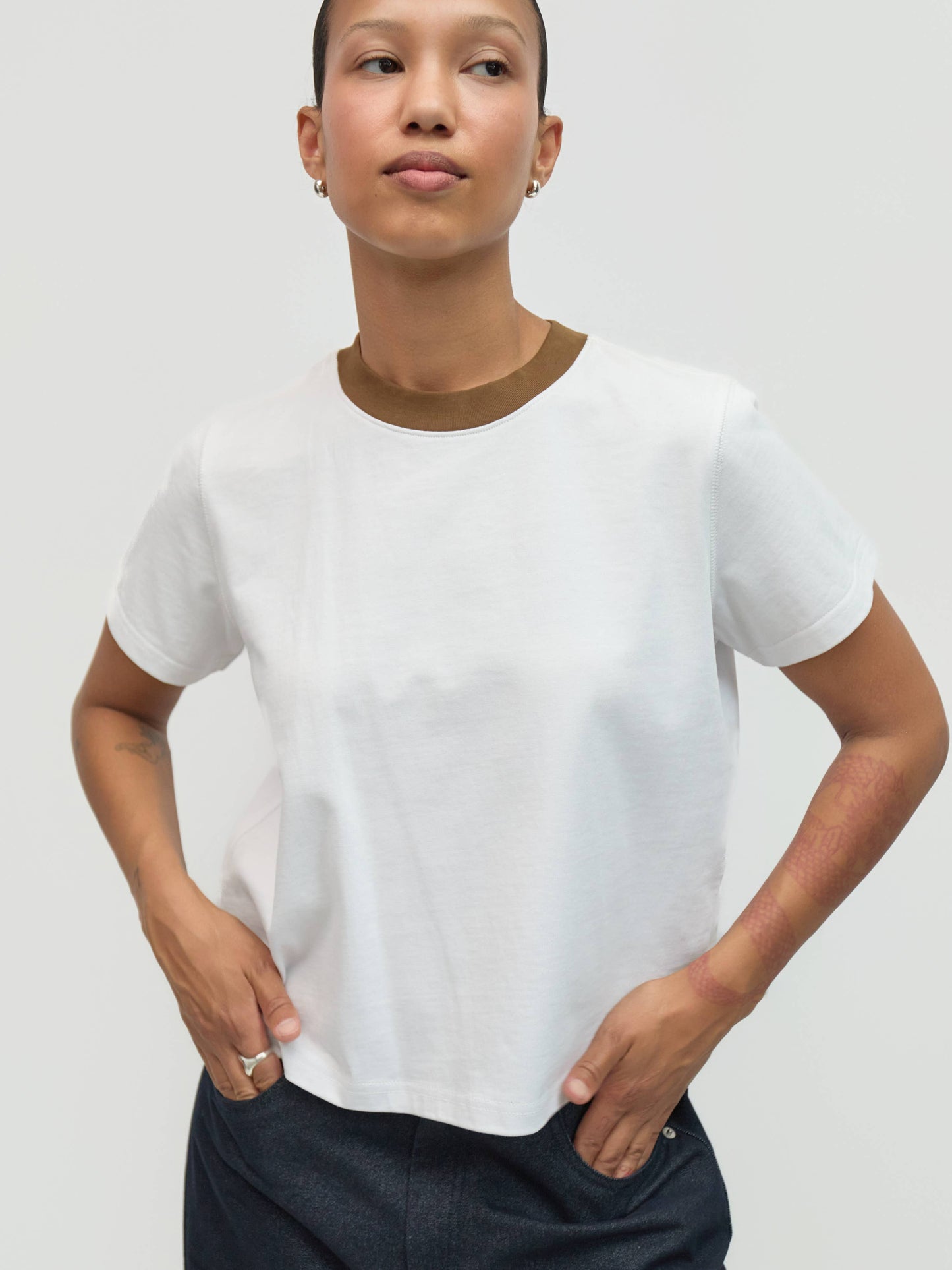 Contrast Neckband Everyday Tee
