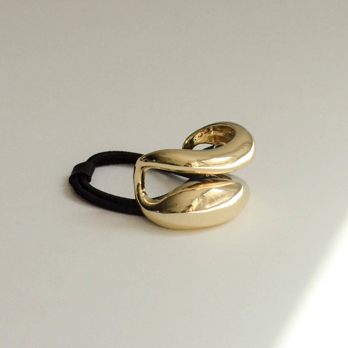 Gold Wide Sculptured Metal Ponytail Hair Tie