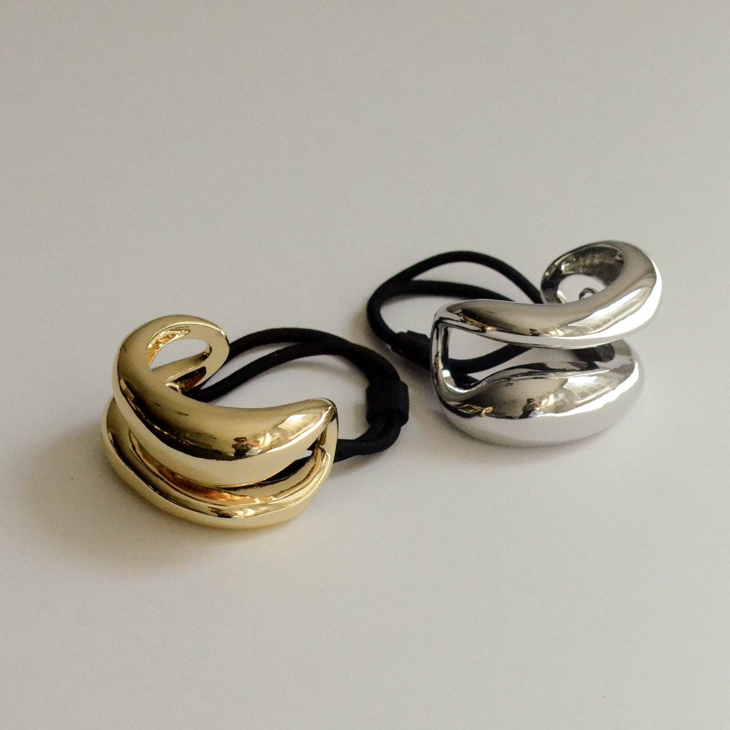 Gold Wide Sculptured Metal Ponytail Hair Tie