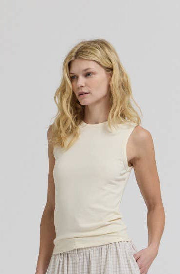 Wide Shoulder Seam Back Tank
