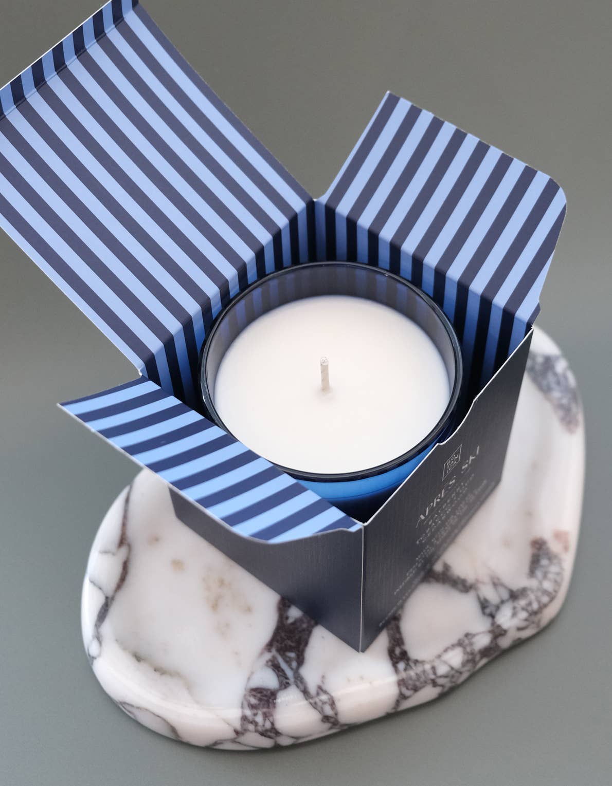 Après Ski Holiday Candle