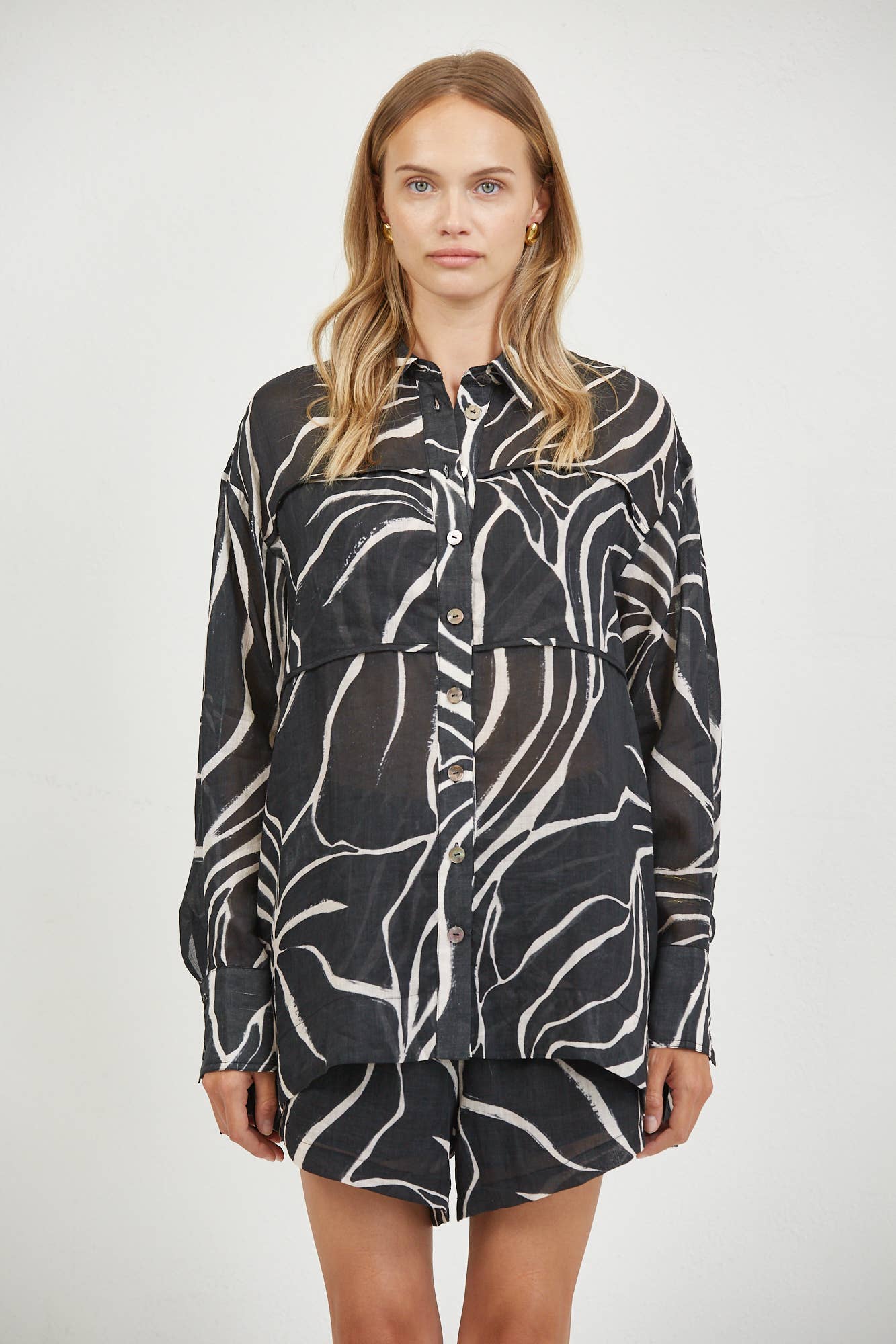 Black Cream Linen Print Button Down Top