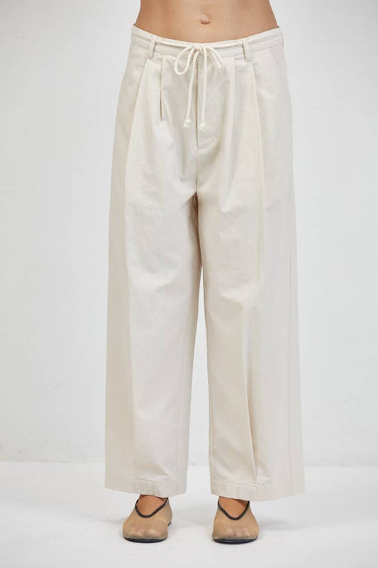Natural Waist Tie Pleated Pants