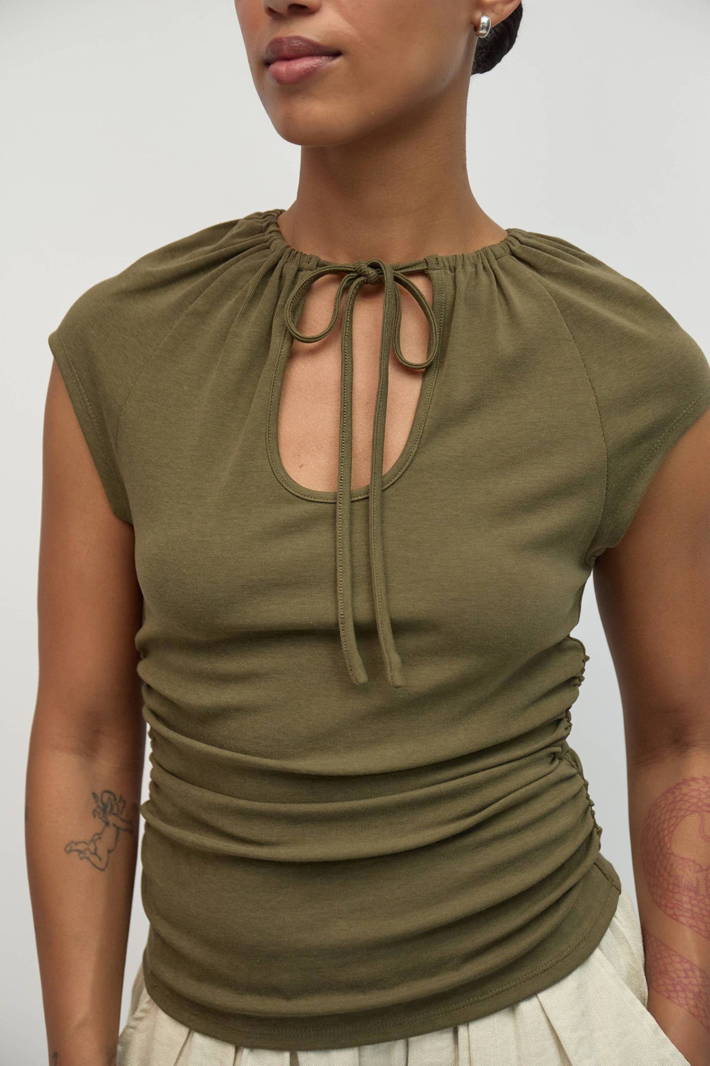 Keyhole Raglan Knit Top