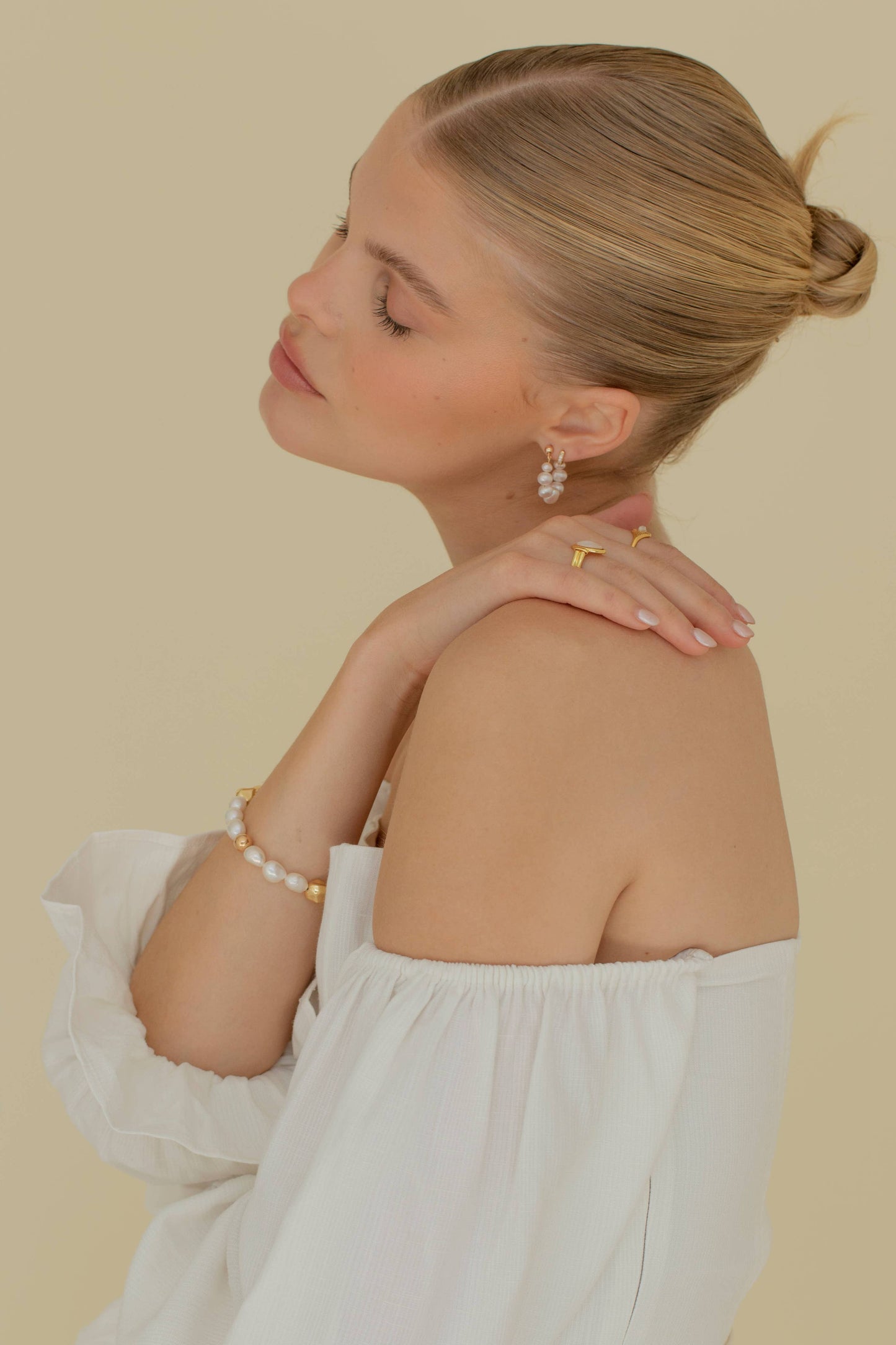 Gold Pearls Links Hooped Earrings