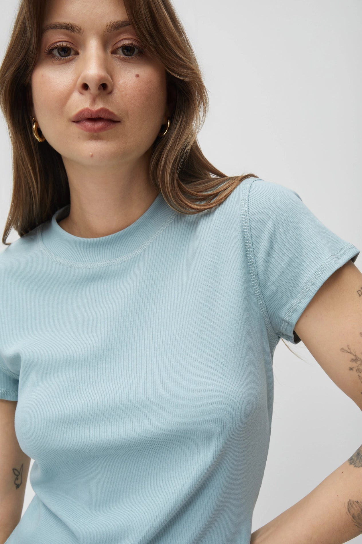 Ribbed High Neck Tee