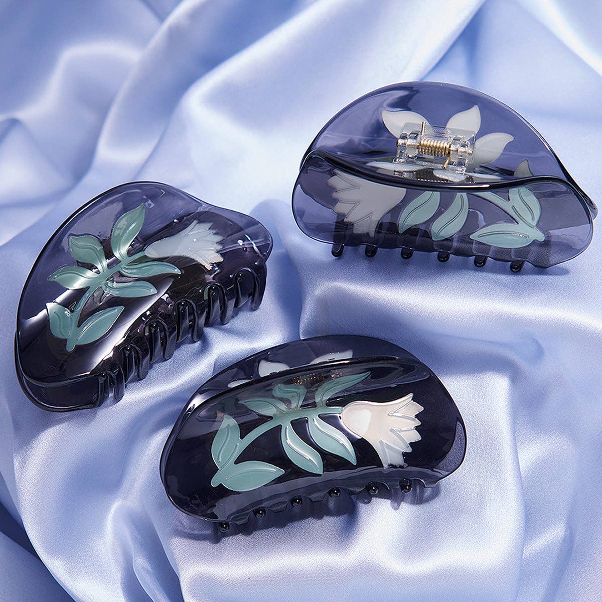 Black Belladonna Floral Hair Claw