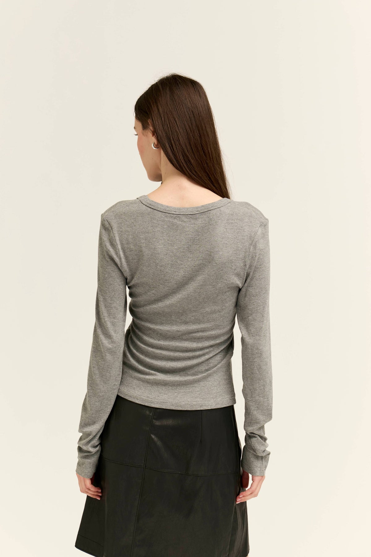 Fitted V-Neck Long Sleeve Tee