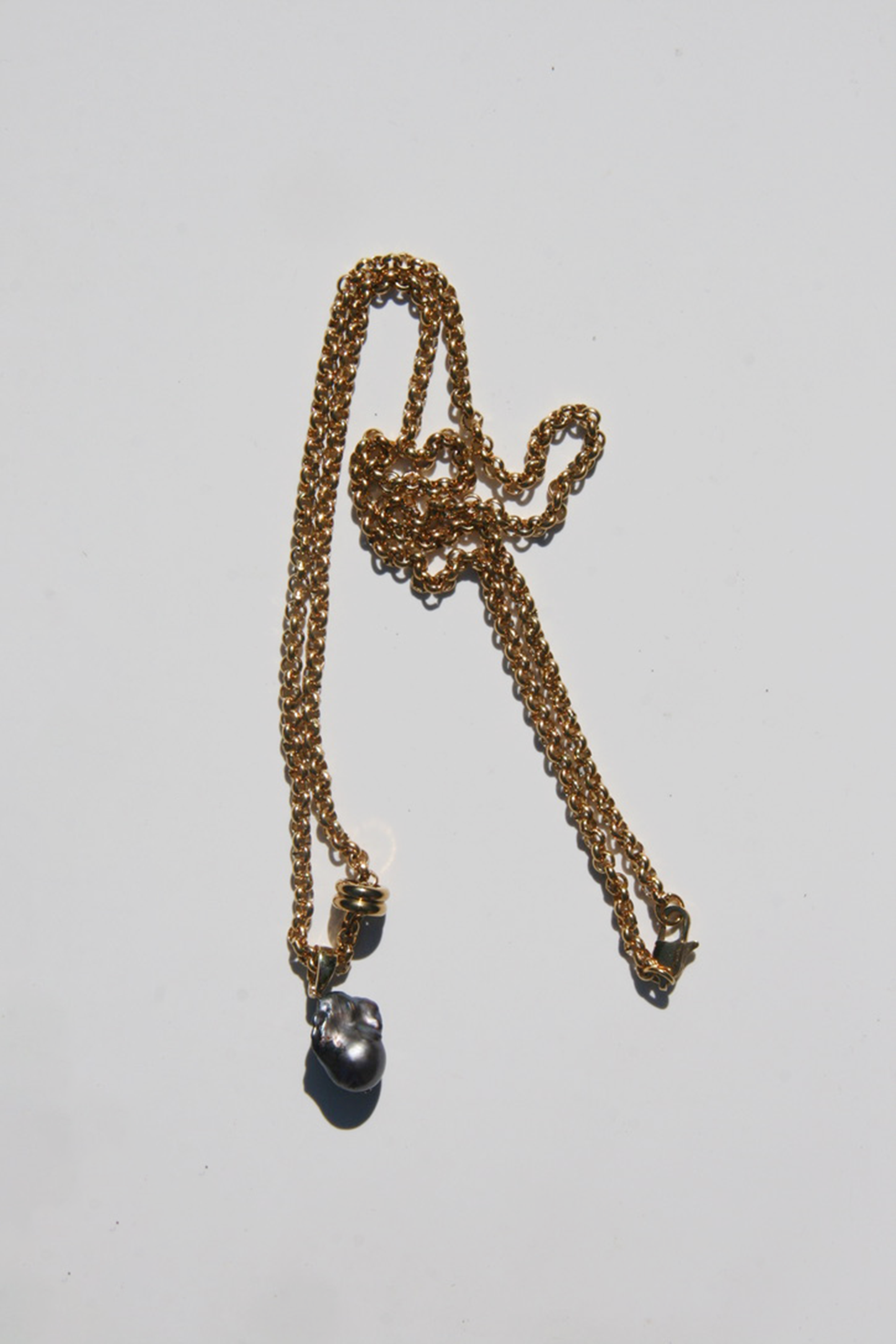 Black Baroque Pearl Pendant Necklace