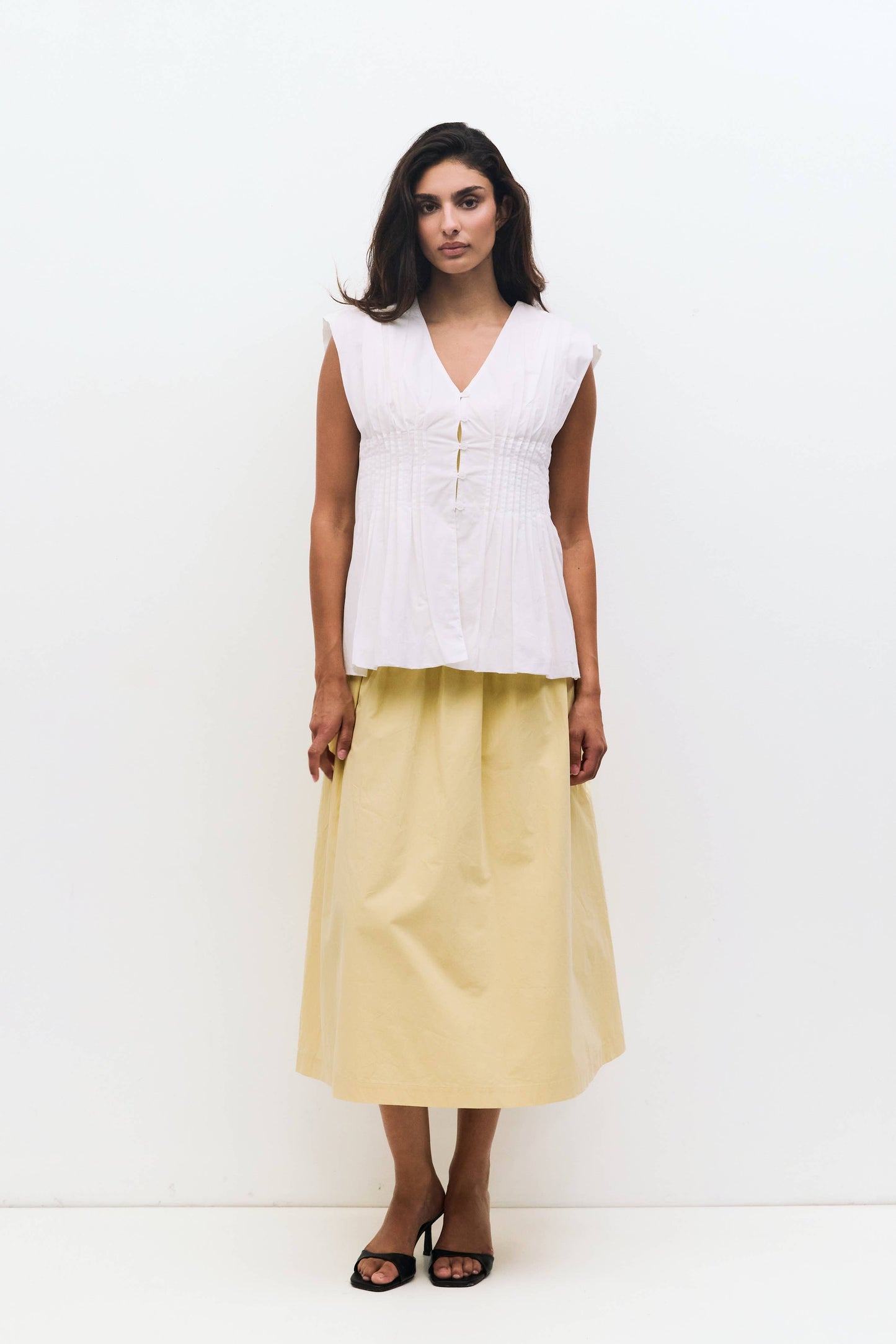 Cotton Poplin Sleeveless Fitted Waist Top