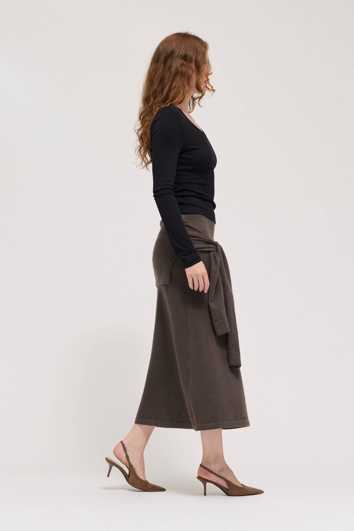 Fitted V-Neck Long Sleeve Tee