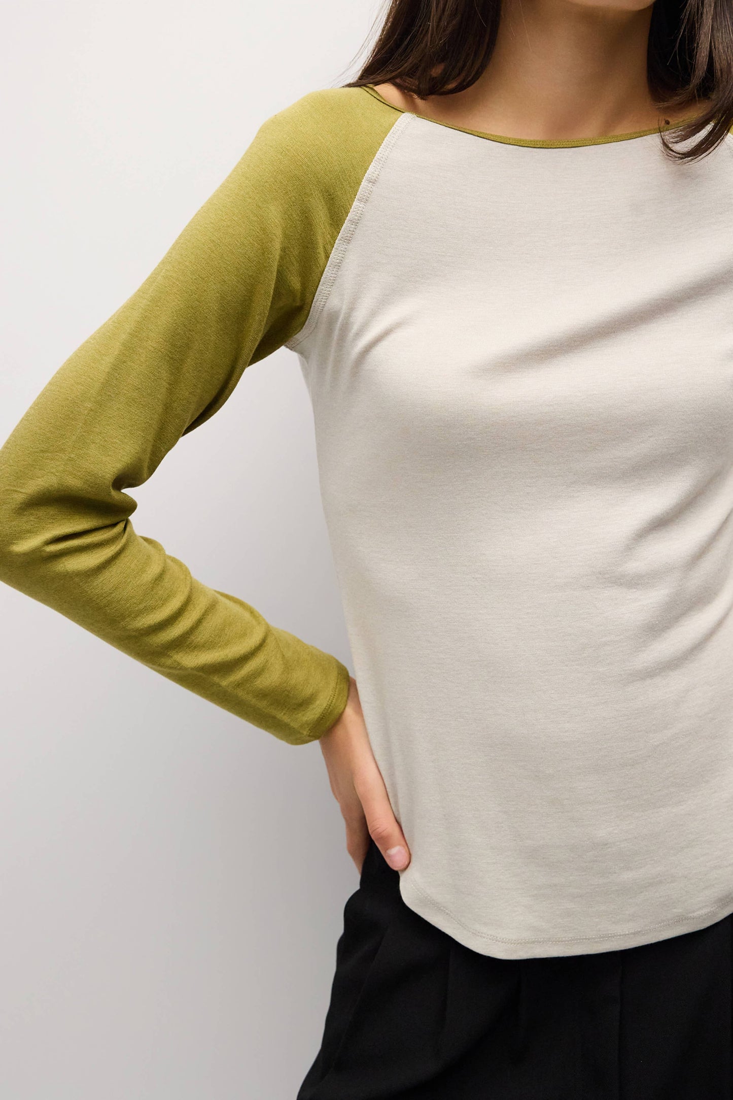 Contrast Raglan Long Sleeve Knit Top