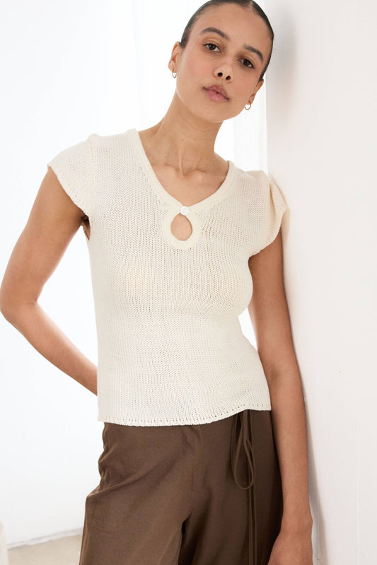 Keyhole Fitted Knit Top