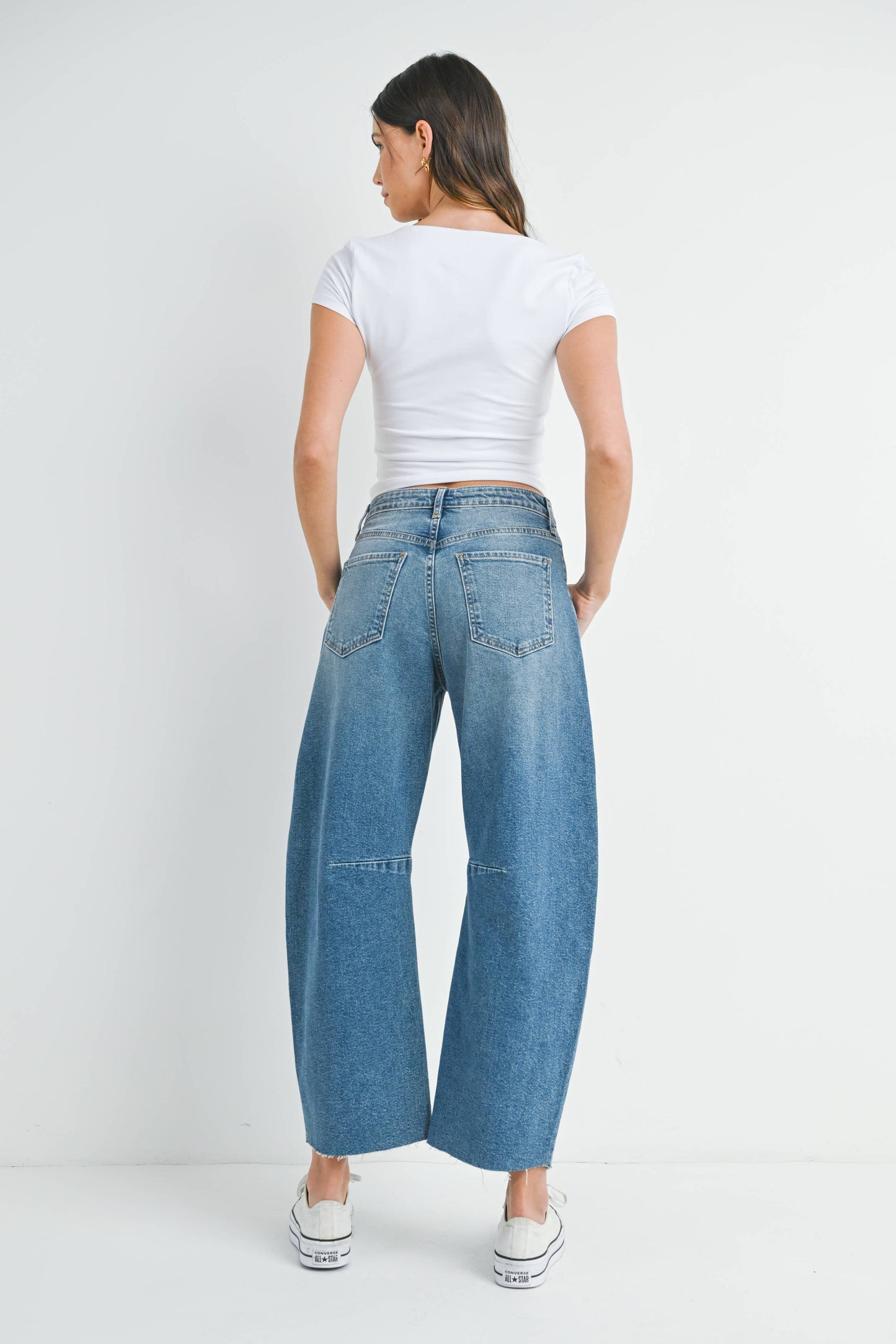 Medium Wash Seamed Barrel Jean