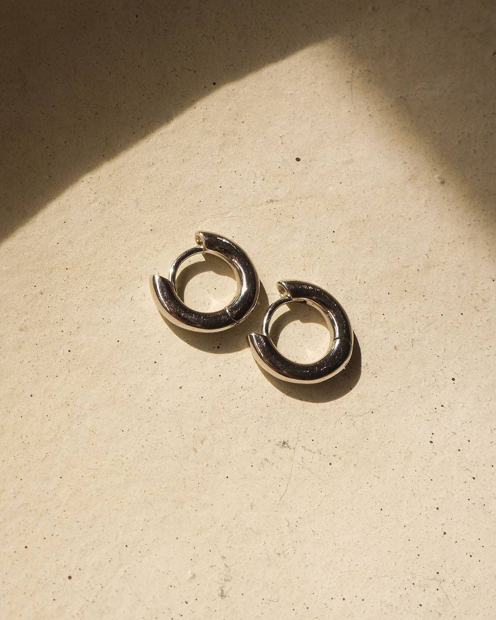 Silver Amalfi Huggies