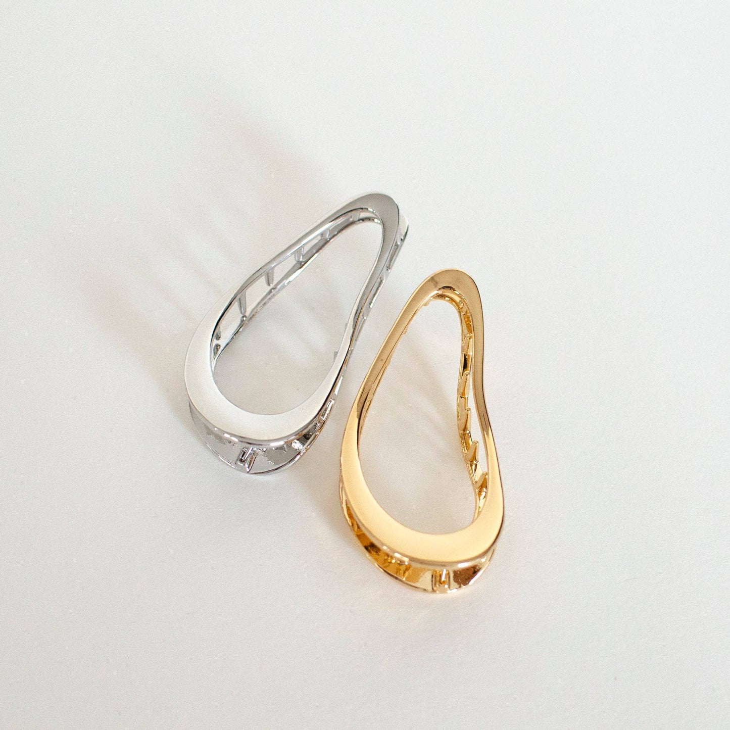 Minimal Organic Wave Metal Hair Claw Clip - Gold or Silver