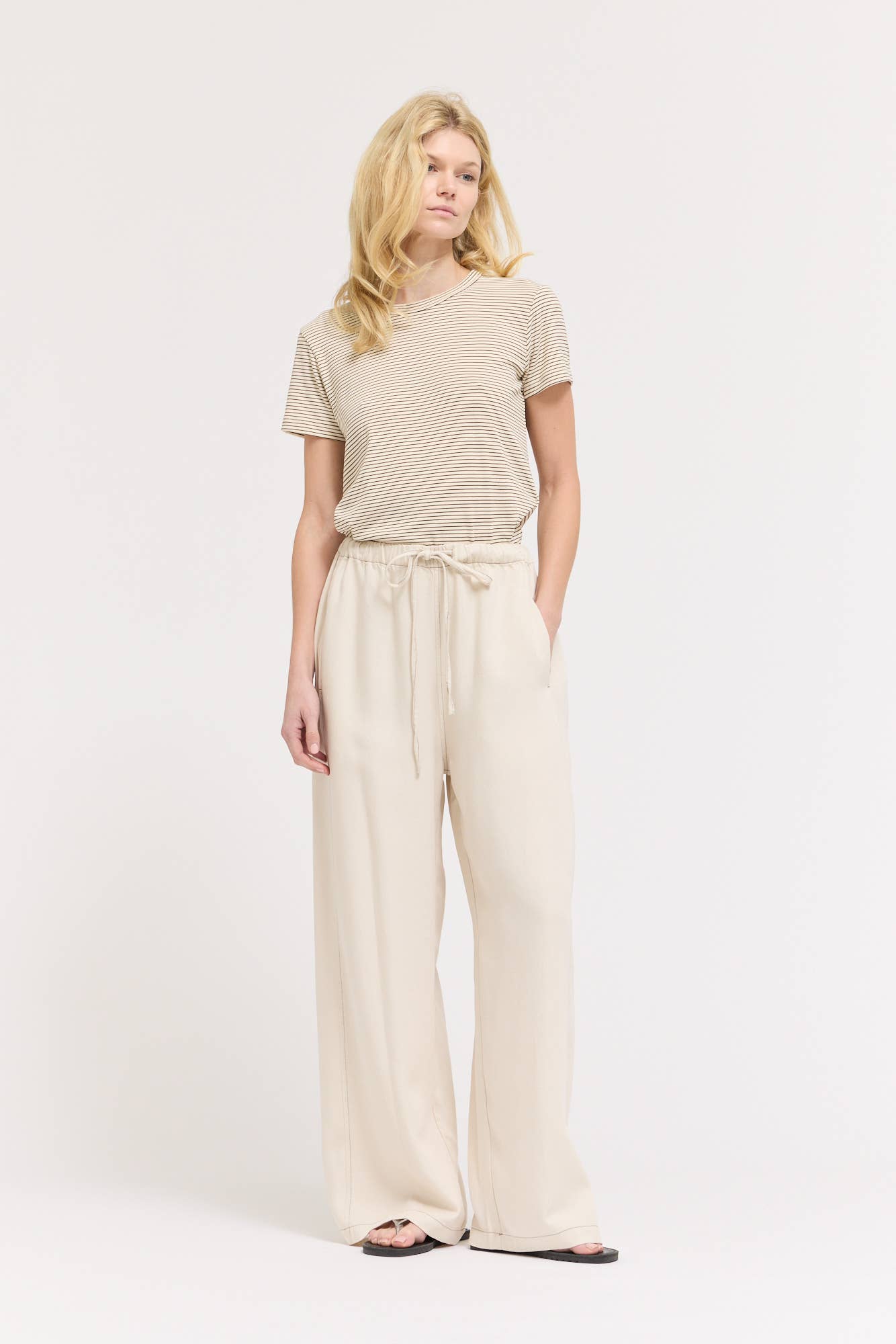 Milk Tencel Seam Wide Leg Pants