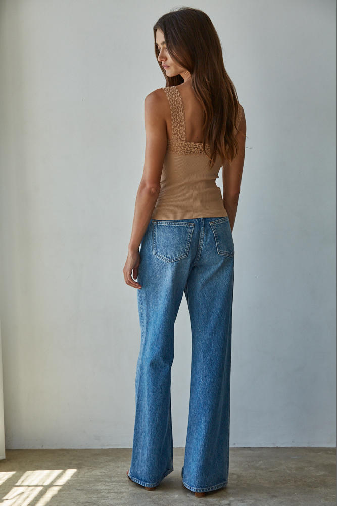 Seamless Lace Trim Scoop Tank