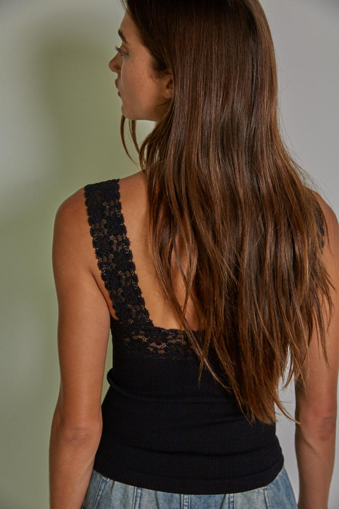 Seamless Lace Trim Scoop Tank