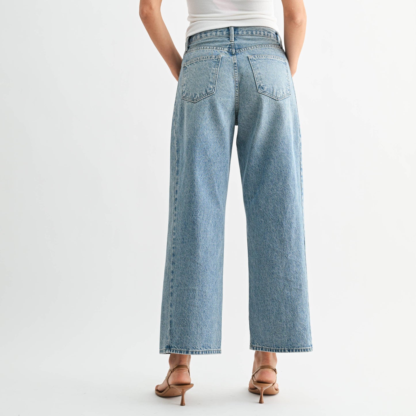 Medium Wash Barrel Twist Jean