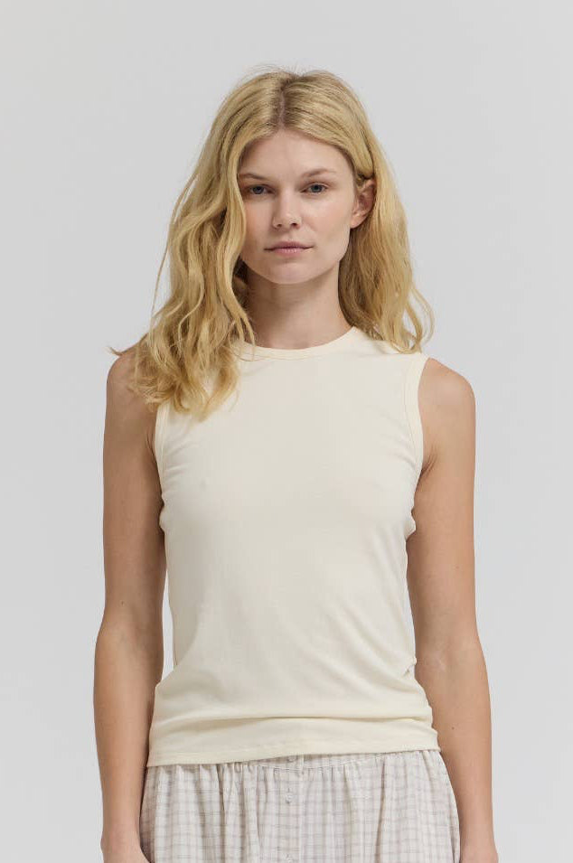 Wide Shoulder Seam Back Tank