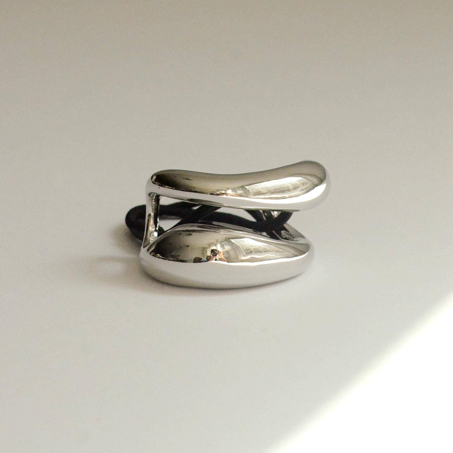 Silver Wide Sculptured Metal Ponytail Hair Tie