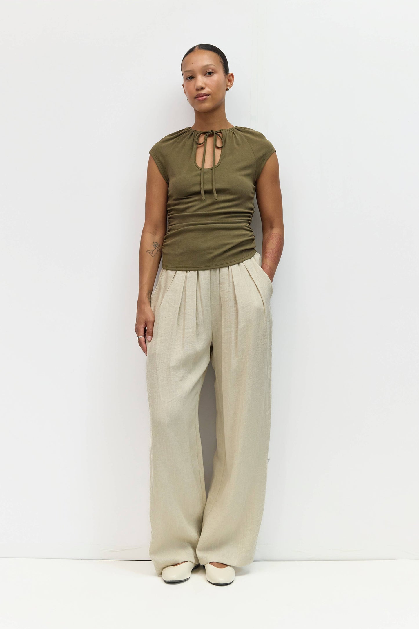 Keyhole Raglan Knit Top