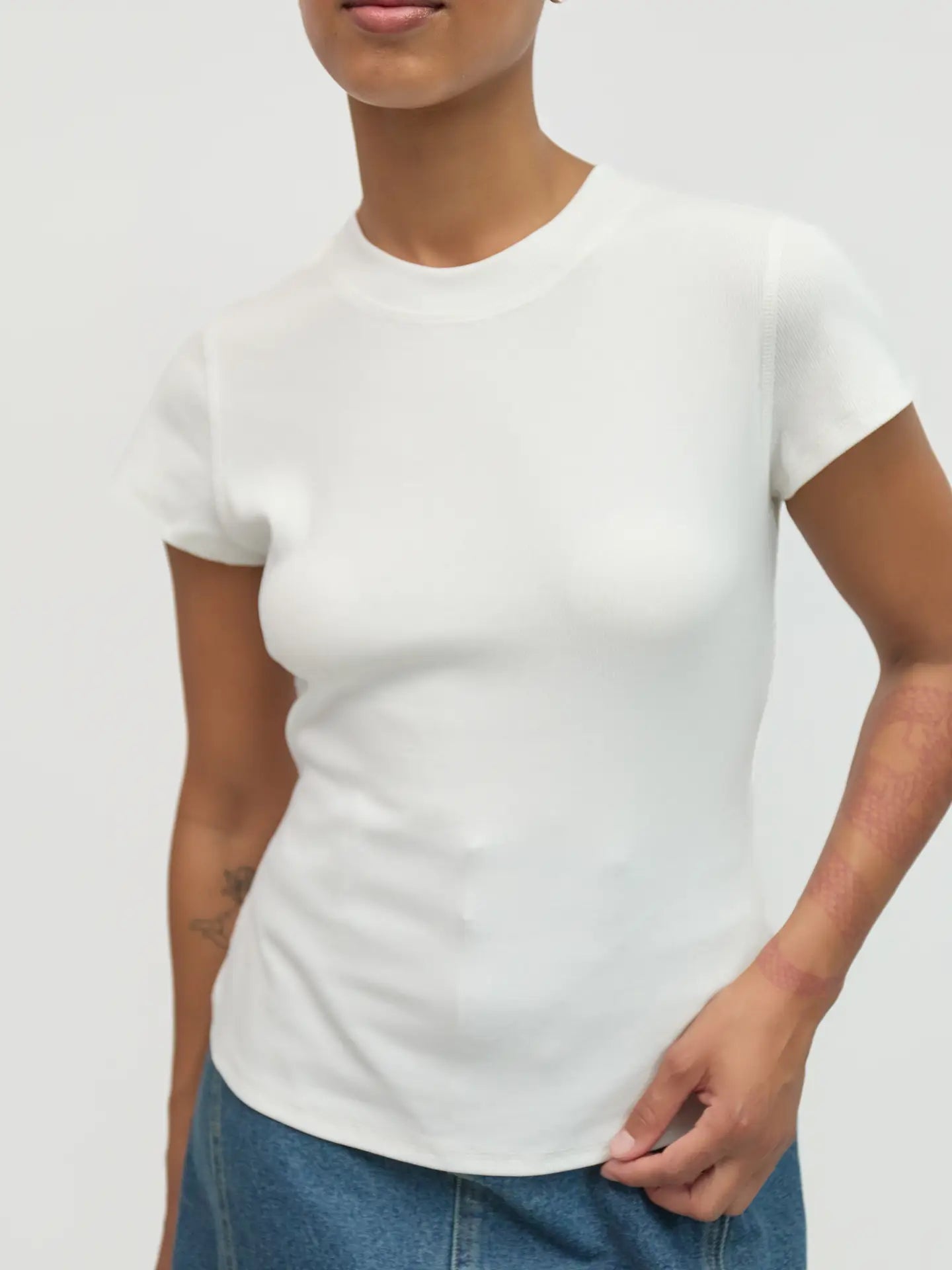 Ribbed High Neck Tee