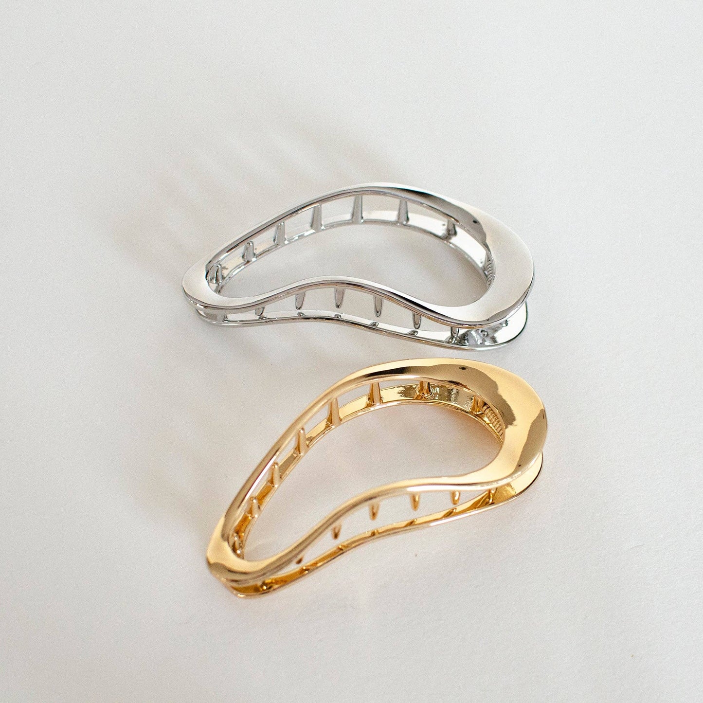 Minimal Organic Wave Metal Hair Claw Clip - Gold or Silver