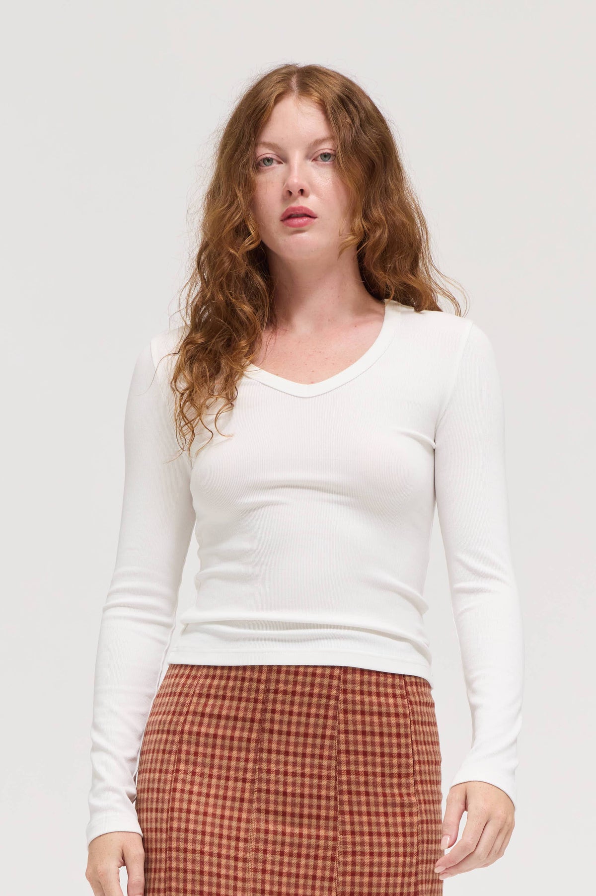 Fitted V-Neck Long Sleeve Tee