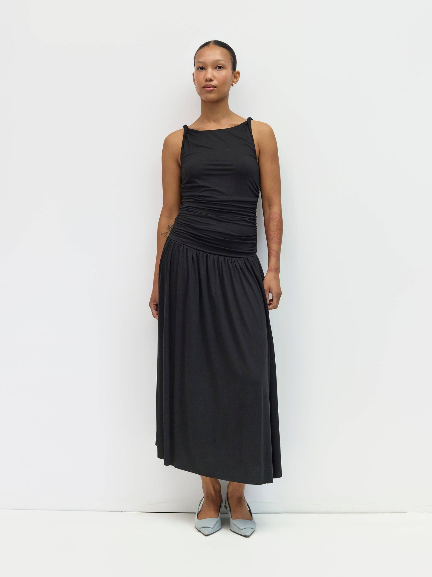 Black Twist Strap Ruched Waist Midi Dress