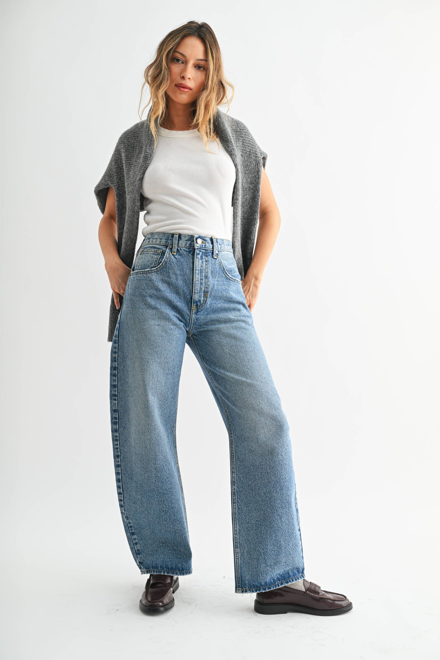 Medium Wash Relaxed Barrel Jean