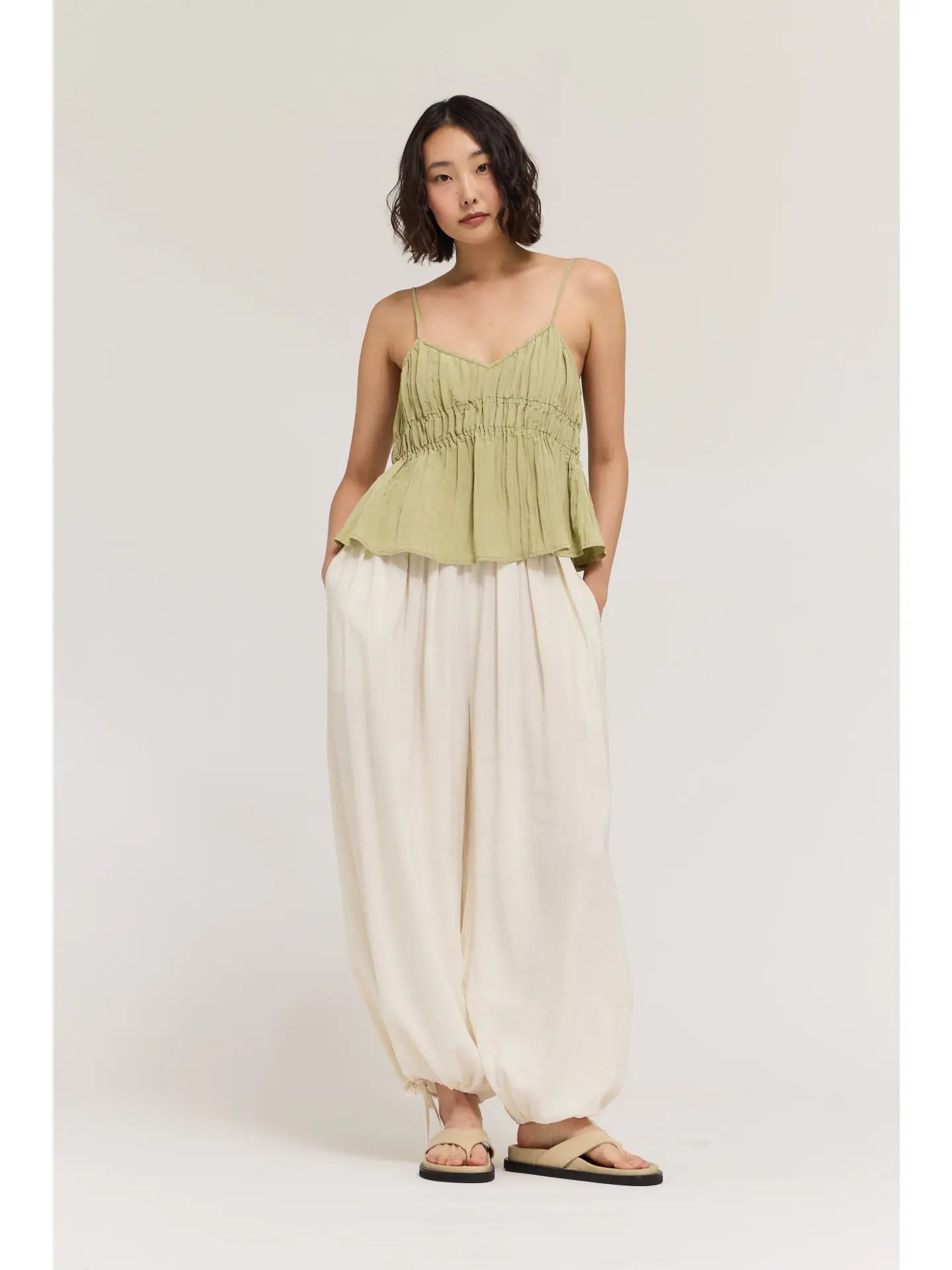 Pleated Waist Balloon Pants