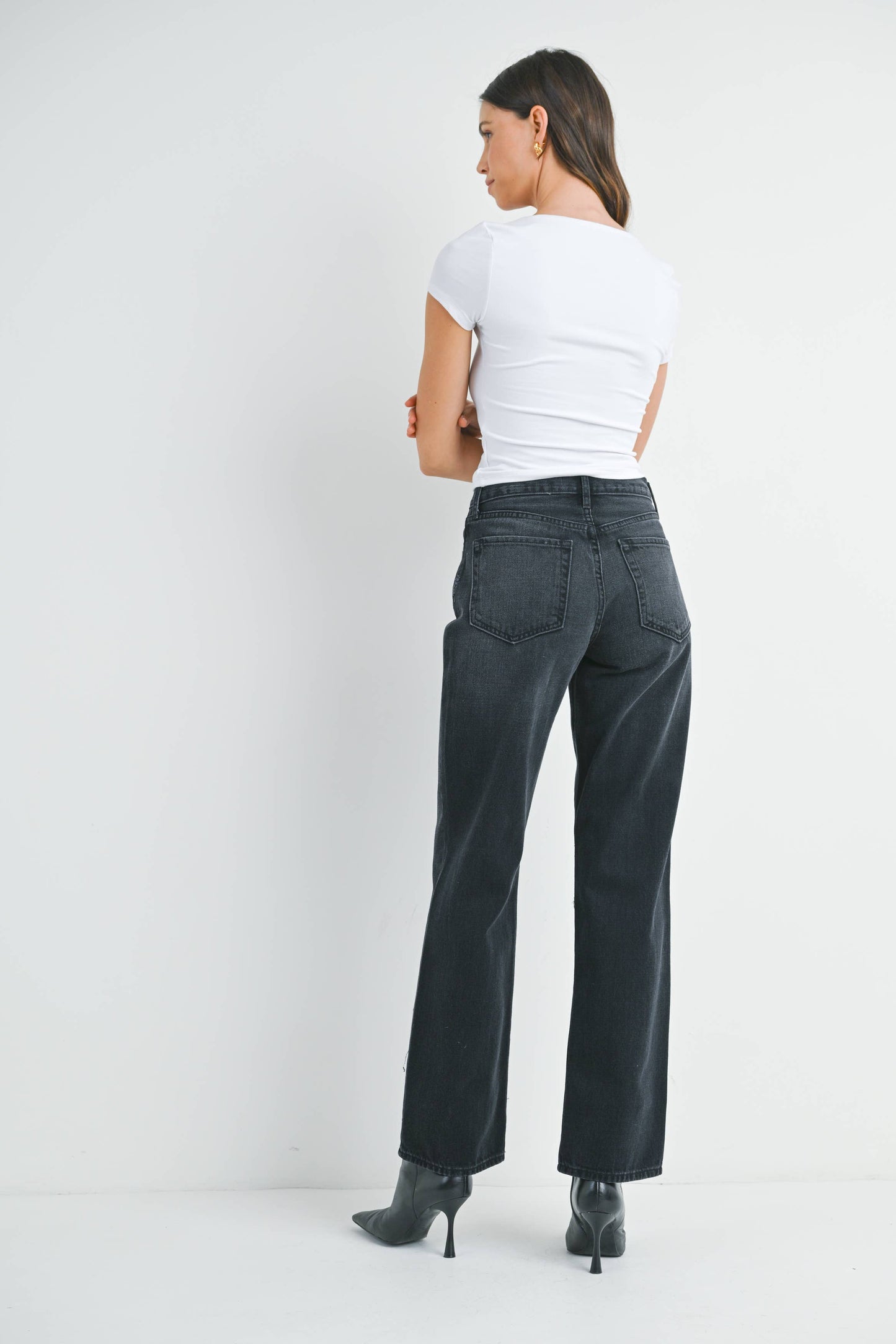 Mid Rise Washed Black Relaxed Straight Jeans - 100% Cotton