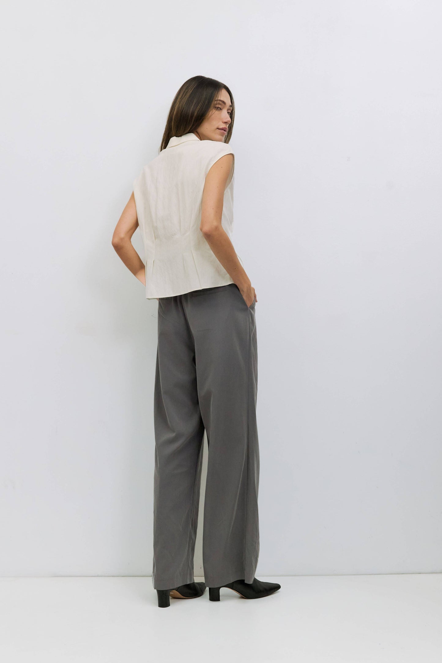 Ivory Sleeveless Woven Button-Up Top