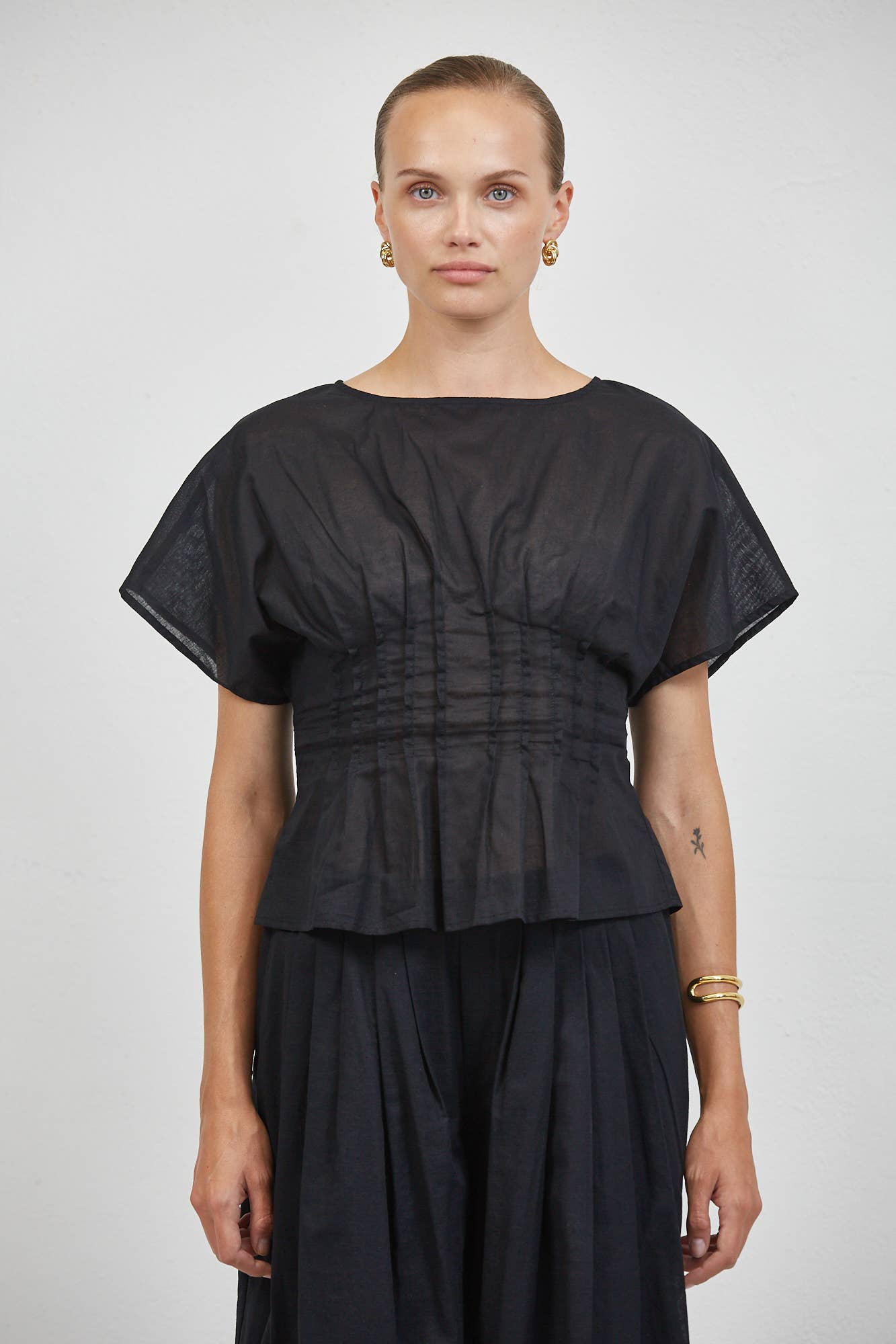 Black Cinched Waist Linen Top
