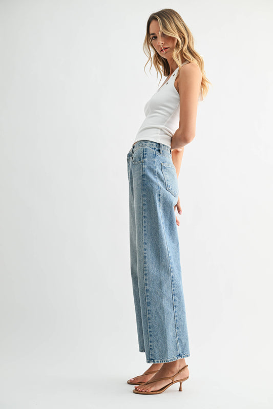 Medium Wash Barrel Twist Jean
